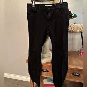 Levi’s boys husky black jeans *MAKE ME AN OFFER*
